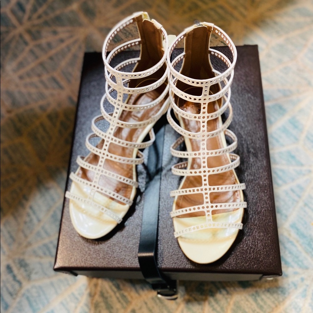 *NEW* StunningAlaïa's white patent-leather sandals